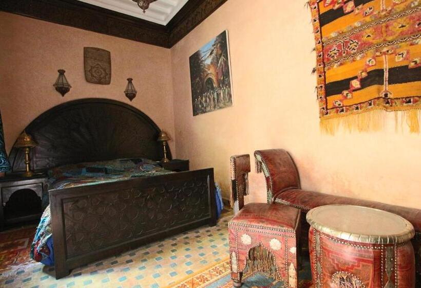 تختخواب و صبحانه Riad Makene Mouchkill