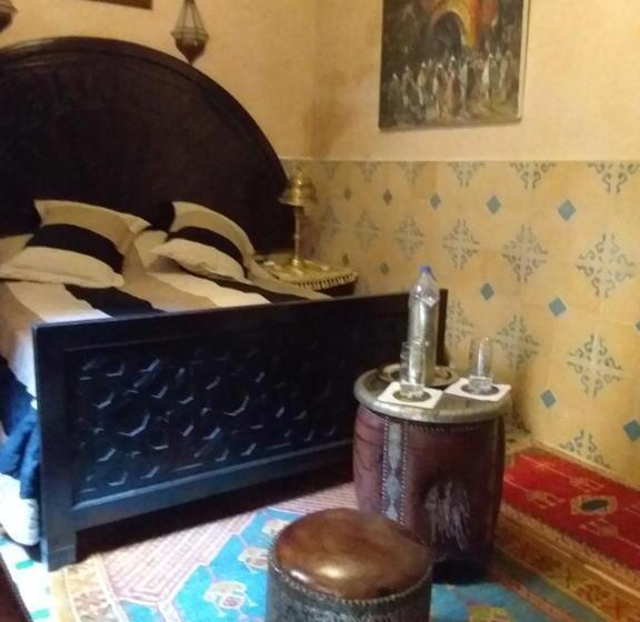 تختخواب و صبحانه Riad Makene Mouchkill