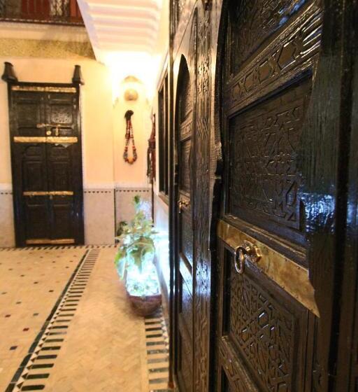 تختخواب و صبحانه Riad Makene Mouchkill