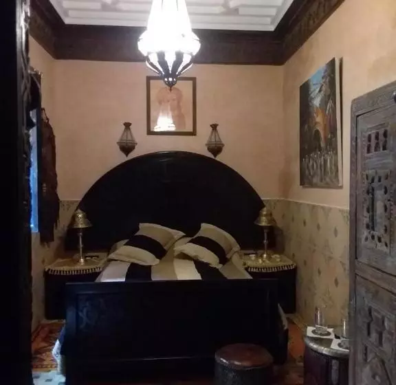 تختخواب و صبحانه Riad Makene Mouchkill