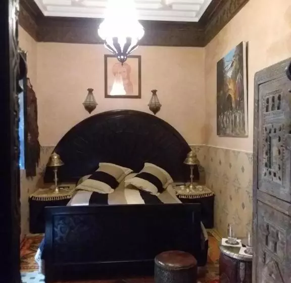 تختخواب و صبحانه Riad Makene Mouchkill