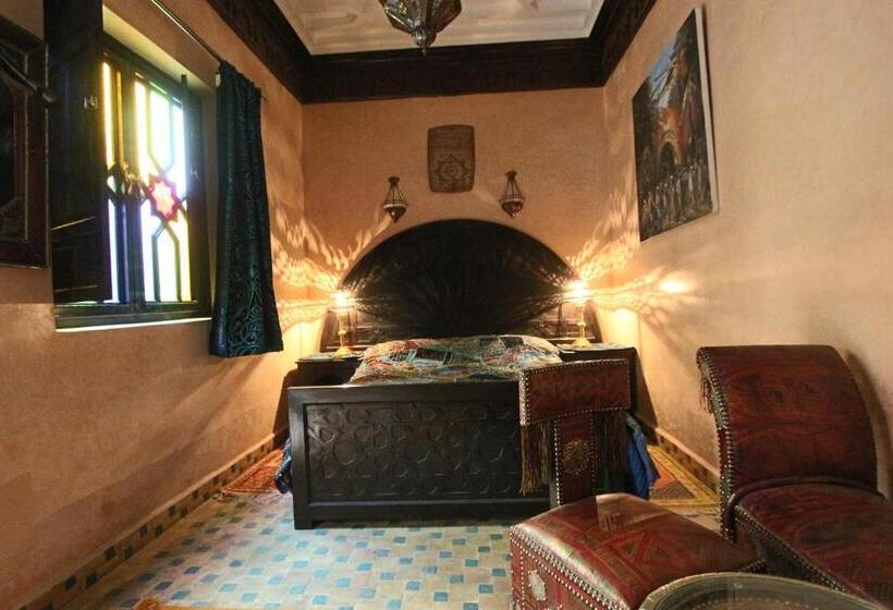 تختخواب و صبحانه Riad Makene Mouchkill