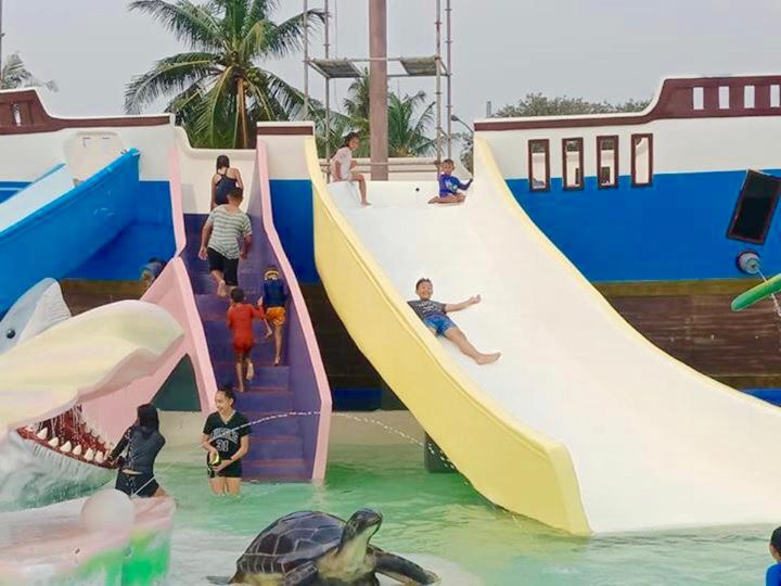 בית מלון כפרי Acapulco Resort