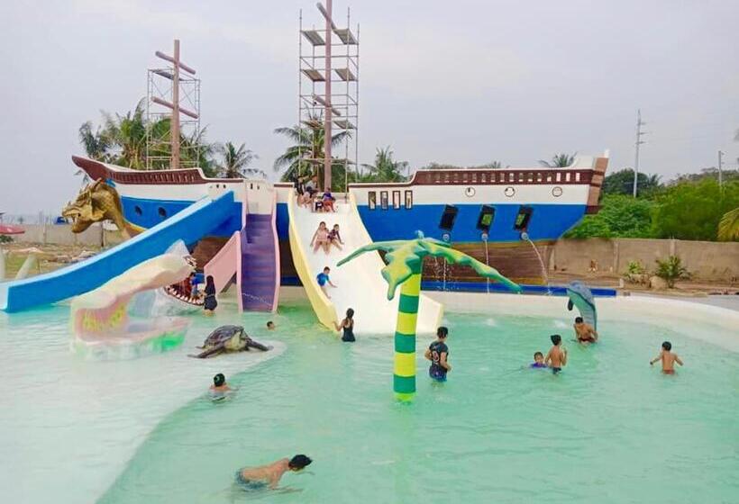 בית מלון כפרי Acapulco Resort