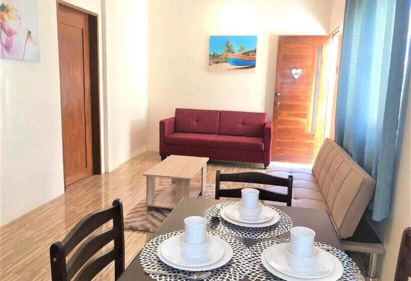 בית מלון כפרי Acapulco Resort