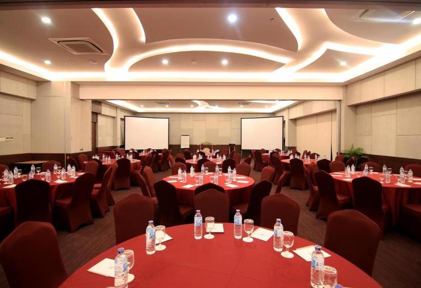 Aveon Hotel Yogyakarta By Daphna Management