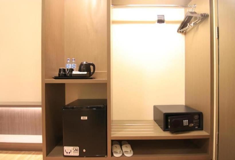 Aveon Hotel Yogyakarta By Daphna Management