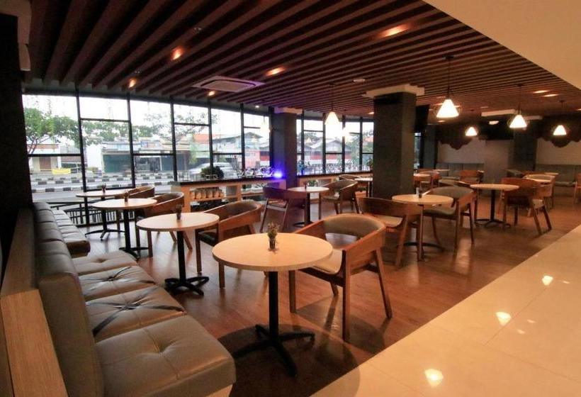 Aveon Hotel Yogyakarta By Daphna Management