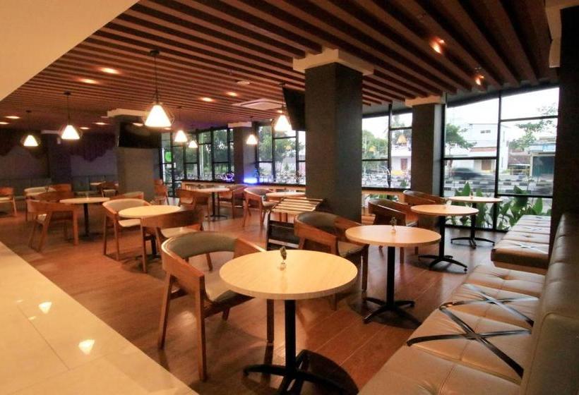 Aveon Hotel Yogyakarta By Daphna Management