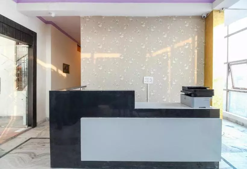 Hotelli Oyo 60794 A One Residency And Restaurant