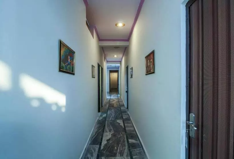 Hotelli Oyo 60794 A One Residency And Restaurant