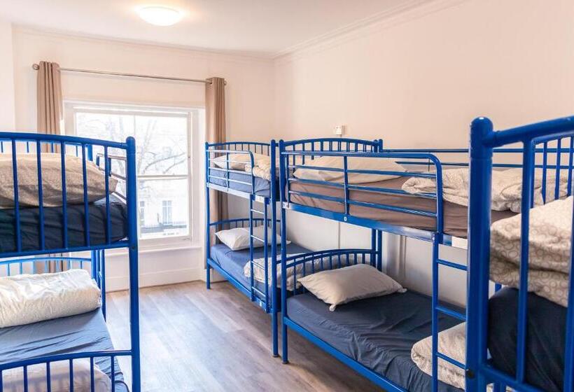 Urbany Hostel London 18 40 Years Old