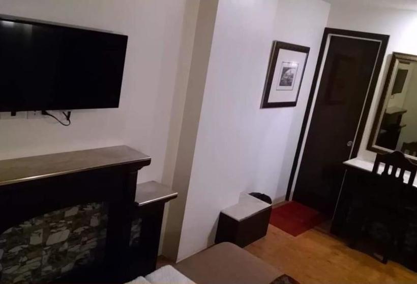 Retkeilymaja Spach Residence Inn