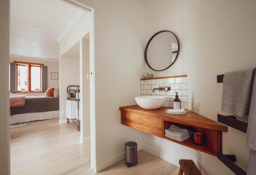 بنسيون Room For Two