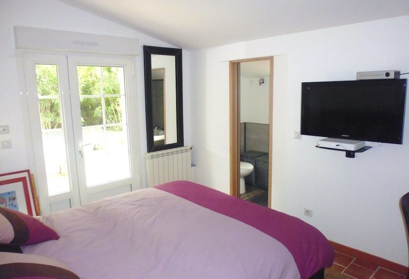 Baraveou Home In Nature