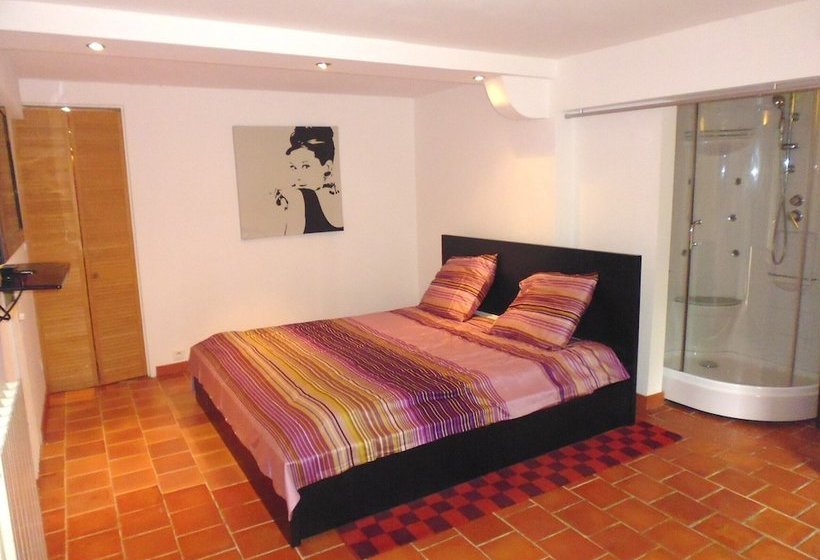 Baraveou Home In Nature