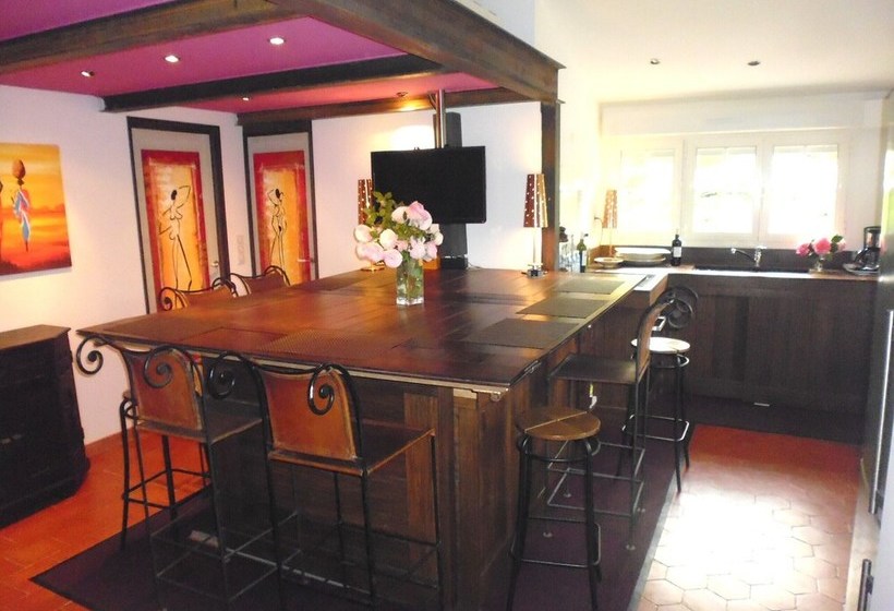 Baraveou Home In Nature