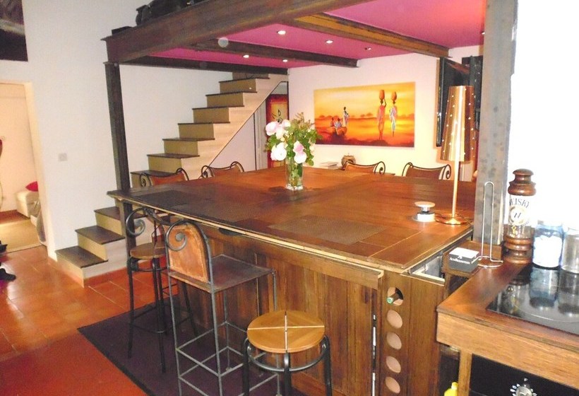 Baraveou Home In Nature