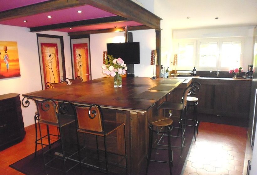 Baraveou Home In Nature