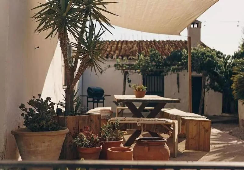 تختخواب و صبحانه Finca Serrato