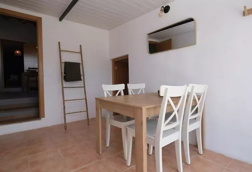 تختخواب و صبحانه Finca Serrato