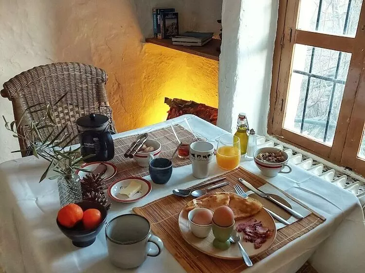 تختخواب و صبحانه Finca Serrato