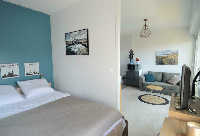 Studio Avec Chambre Balcon Et à 20m De La Mer