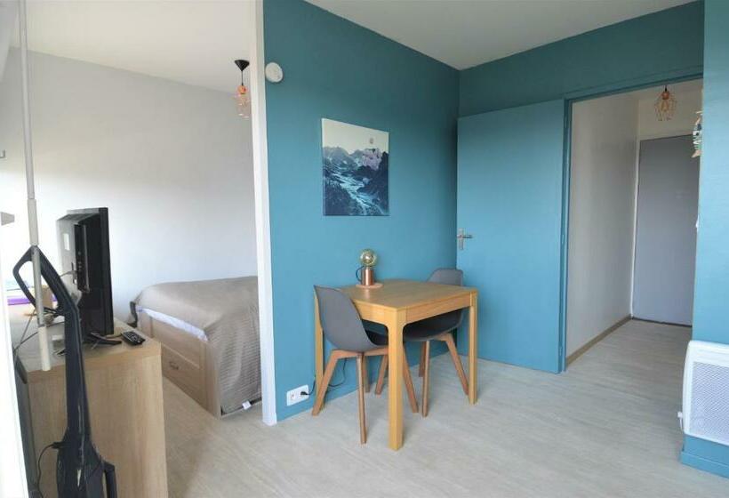 Studio Avec Chambre Balcon Et à 20m De La Mer