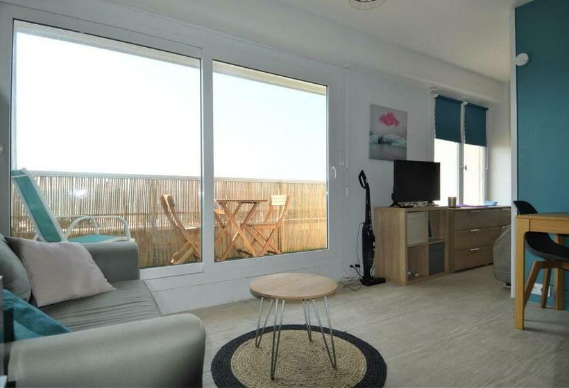 Studio Avec Chambre Balcon Et à 20m De La Mer