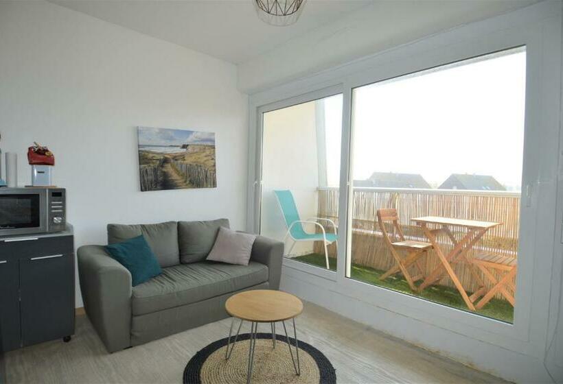 Studio Avec Chambre Balcon Et à 20m De La Mer
