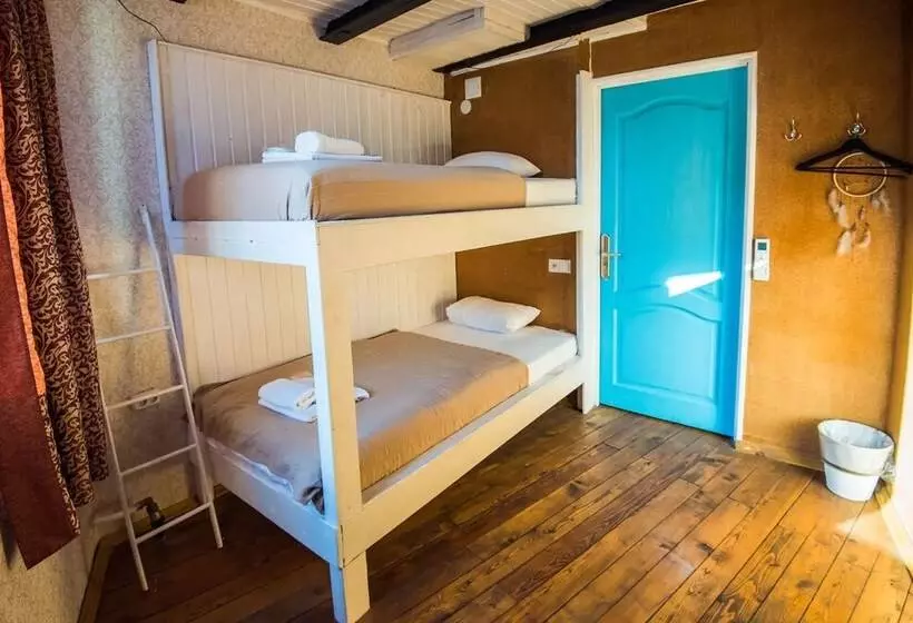 Exclusive Living City Centre   Sleeps 20