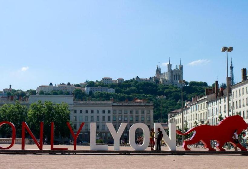 Cocon Cordeliers / 4 Voyageurs