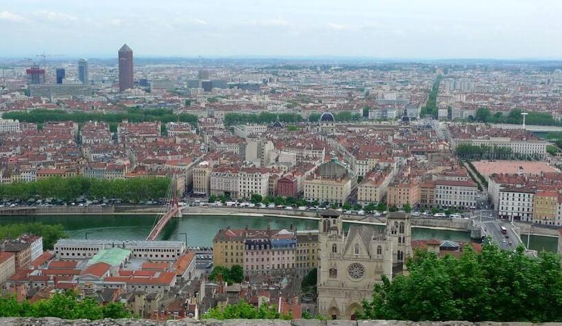 Cocon Cordeliers / 4 Voyageurs