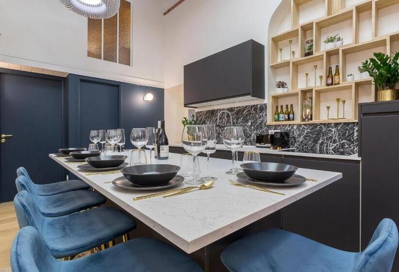 Cocon Cordeliers / 4 Voyageurs