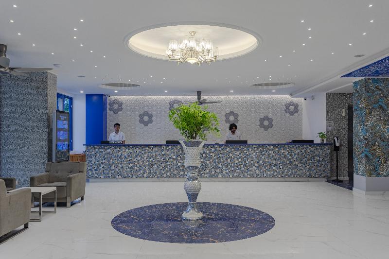 هتل Kaani Palm Beach