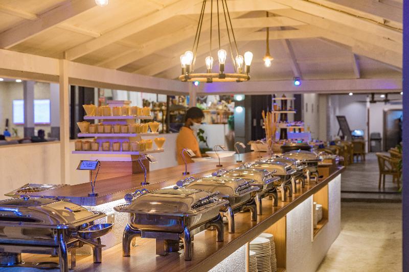 هتل Kaani Palm Beach