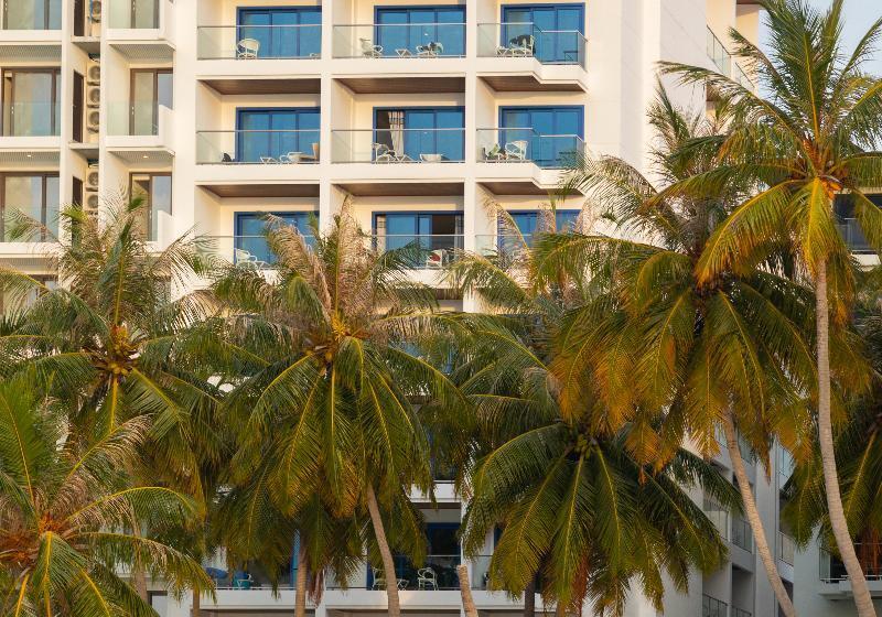 هتل Kaani Palm Beach