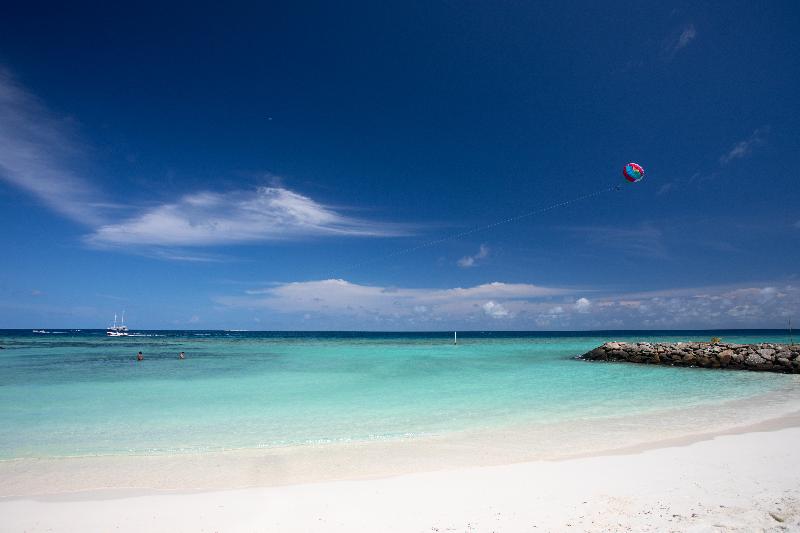 هتل Kaani Palm Beach