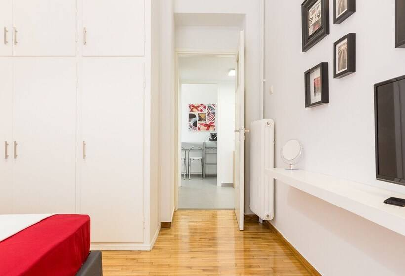 Newly Renovated 100m² Stylish Urban Flat