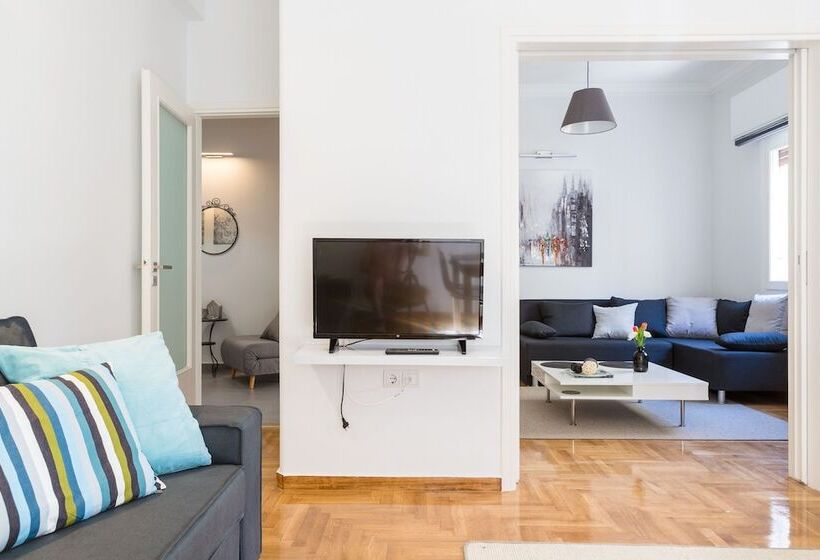 Newly Renovated 100m² Stylish Urban Flat