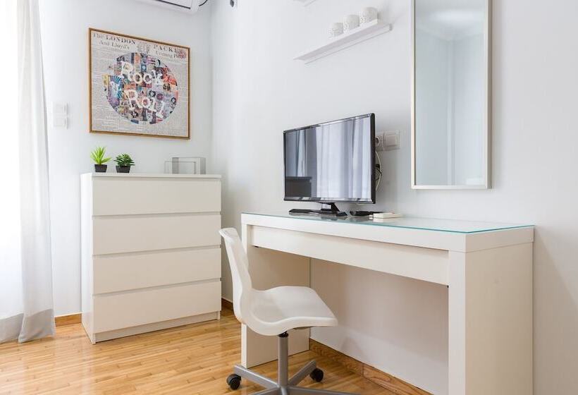 Newly Renovated 100m² Stylish Urban Flat