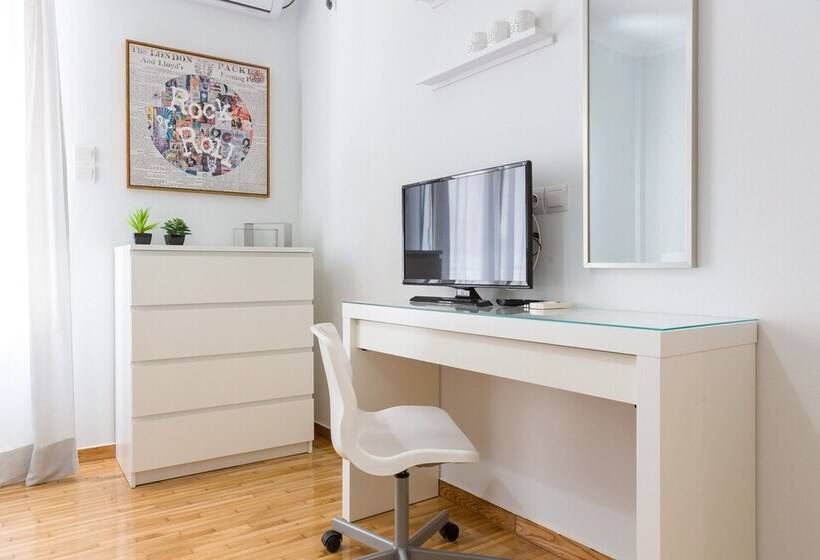 Newly Renovated 100m² Stylish Urban Flat