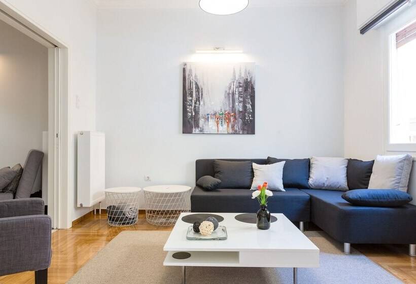 Newly Renovated 100m² Stylish Urban Flat