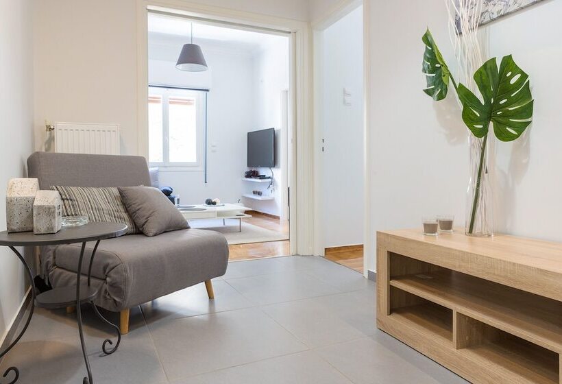 Newly Renovated 100m² Stylish Urban Flat