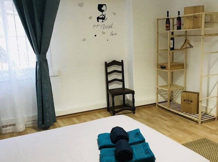 پانسیون Wine Inn Cascais Guesthouse