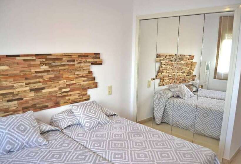 Apartment Con Vista Al Mar Montanar Ii