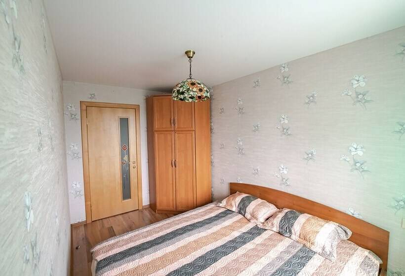 Apartment On Leonova 21a