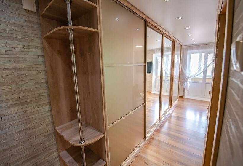 Apartment On Leonova 21a