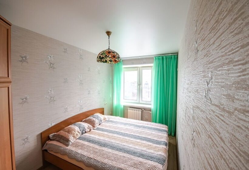 Apartment On Leonova 21a