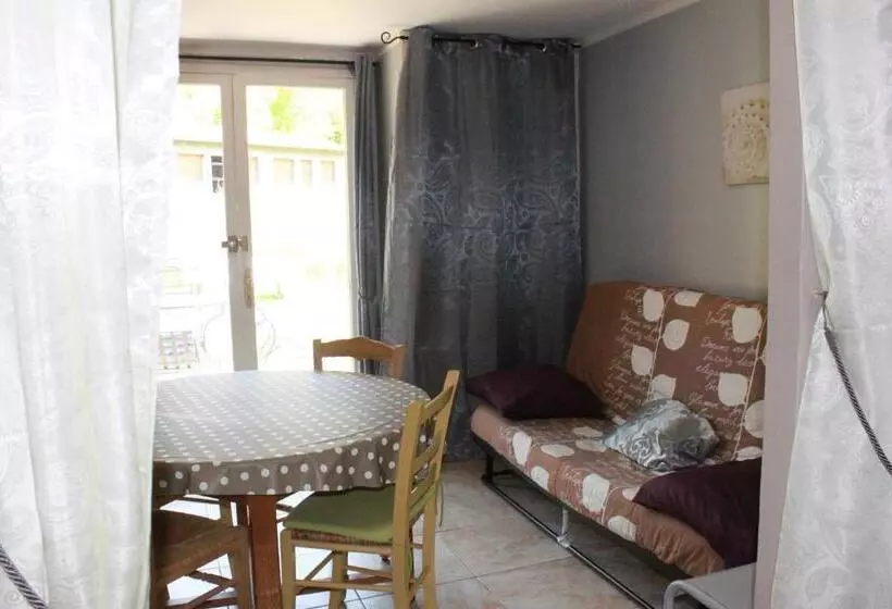 Aamiaismajoitus (B&B) Belle Maison De Montagne